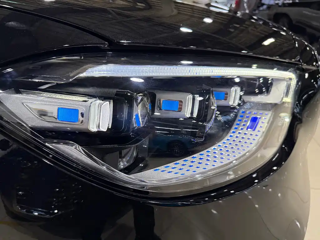 Mercedes-Benz S-Class — миниатюра 12