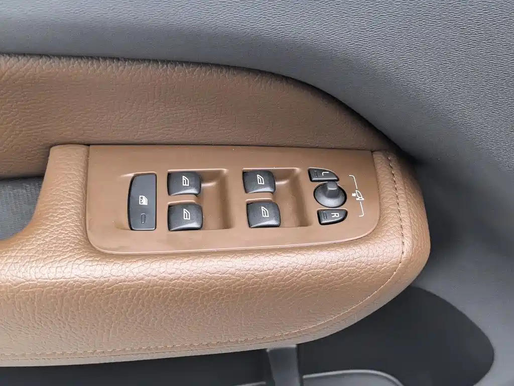 Volvo XC60 — миниатюра 9