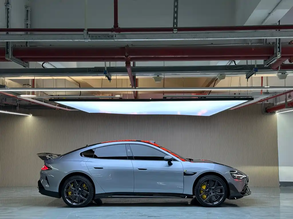 XIAOMI CAR XIAOMI SU7 ULTRA