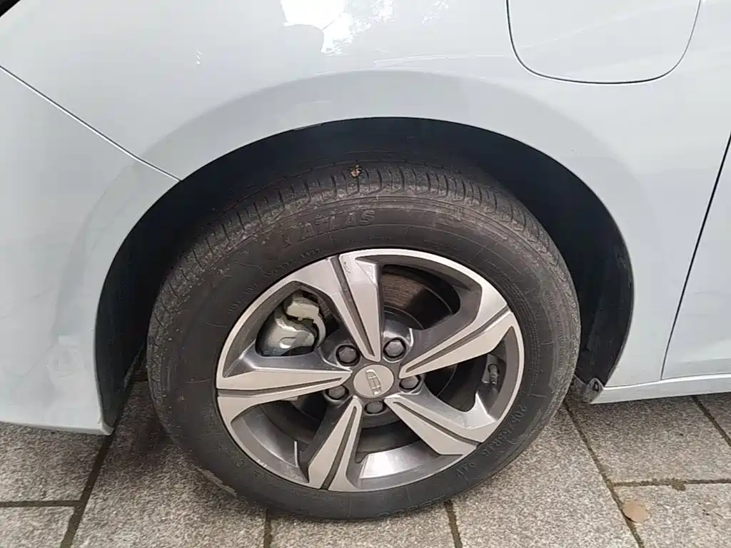 Geely L HiP — миниатюра 23