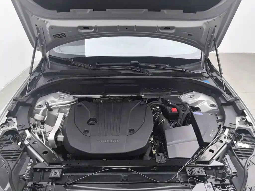 Volvo XC60 — миниатюра 6