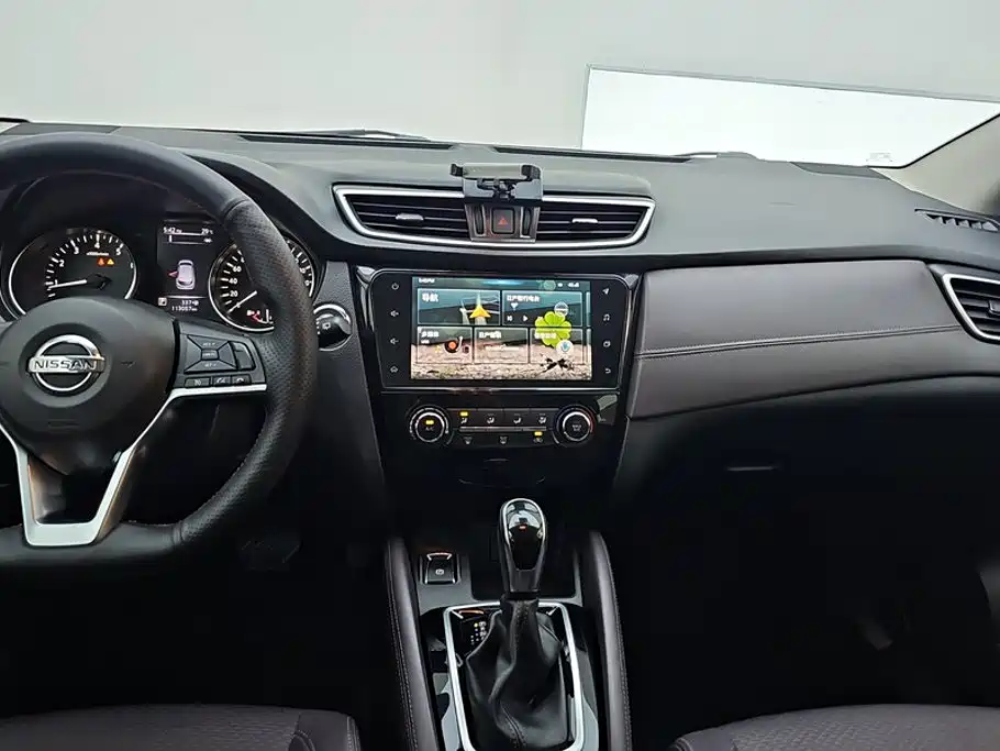 Nissan Qashqai — миниатюра 13