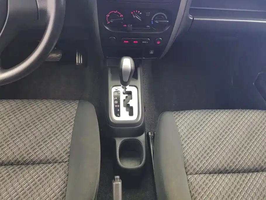 Suzuki Jimny — миниатюра 16