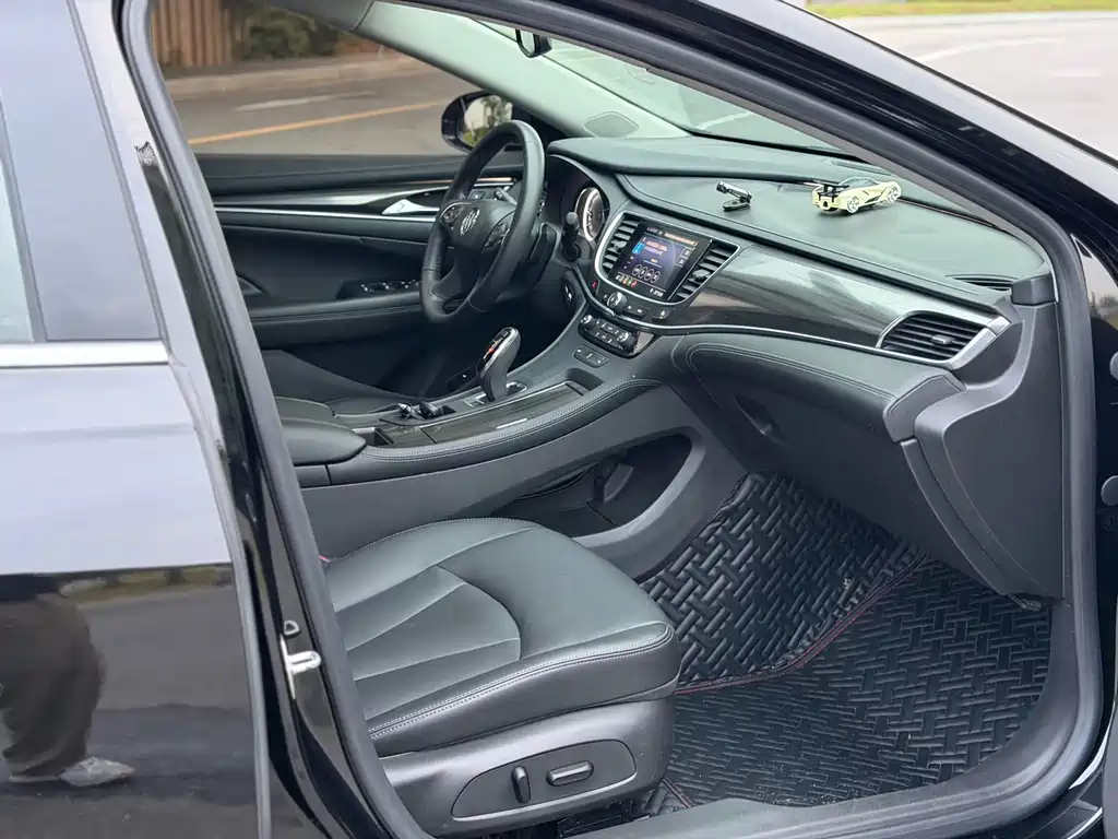Buick LaCrosse — миниатюра 15