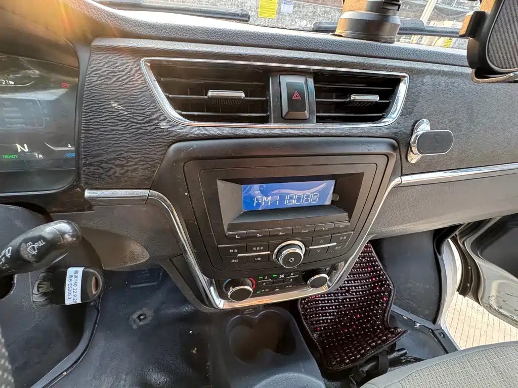 SRM 鑫源T50 EV — миниатюра 11