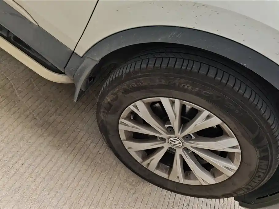 Volkswagen Tiguan L L 2017 330TSI AT