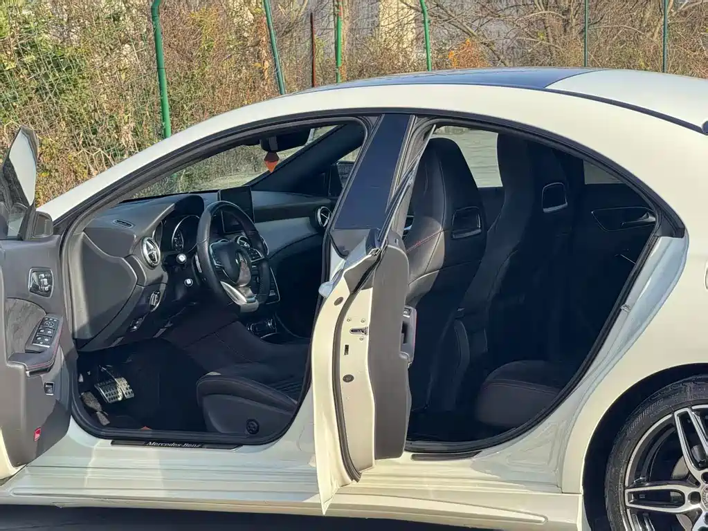Mercedes-Benz CLA (Import) — миниатюра 11