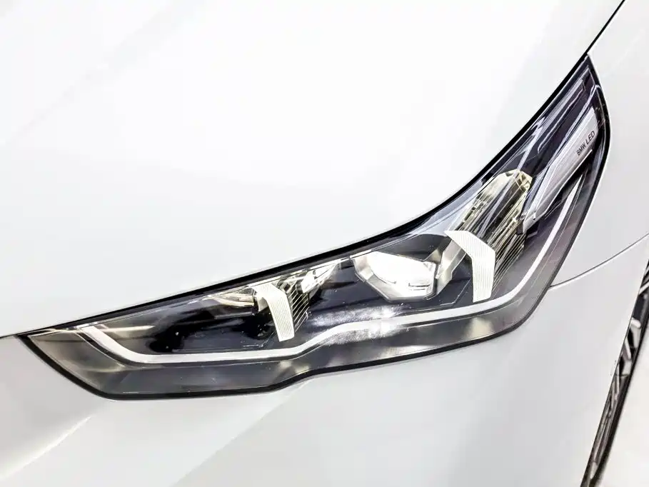 BMW 5 Series — миниатюра 34