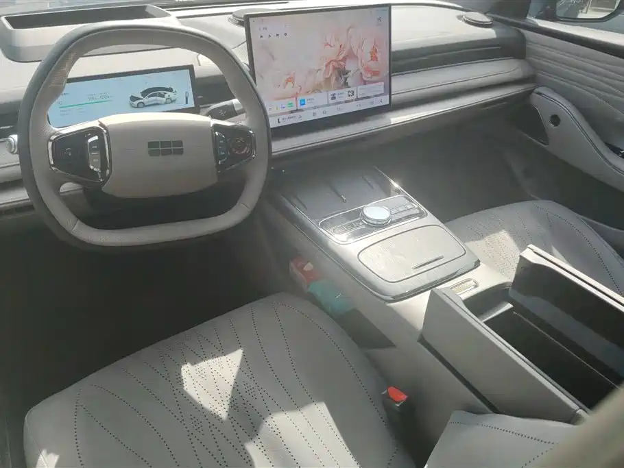 GEELY GALAXY GALAXY SPARKLE 8