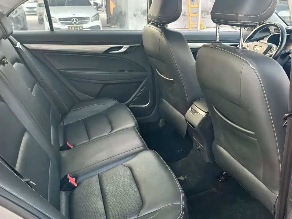 Geely Emgrand — миниатюра 8