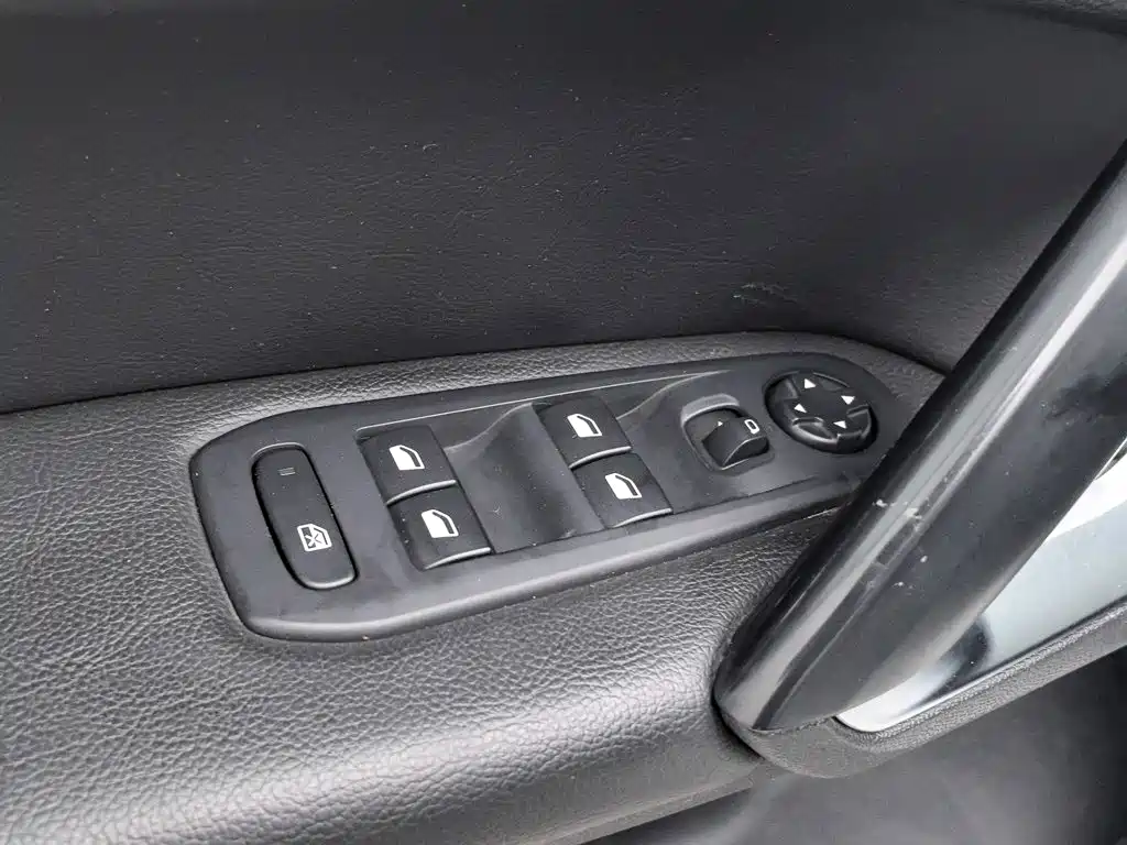 Peugeot 408 — миниатюра 9