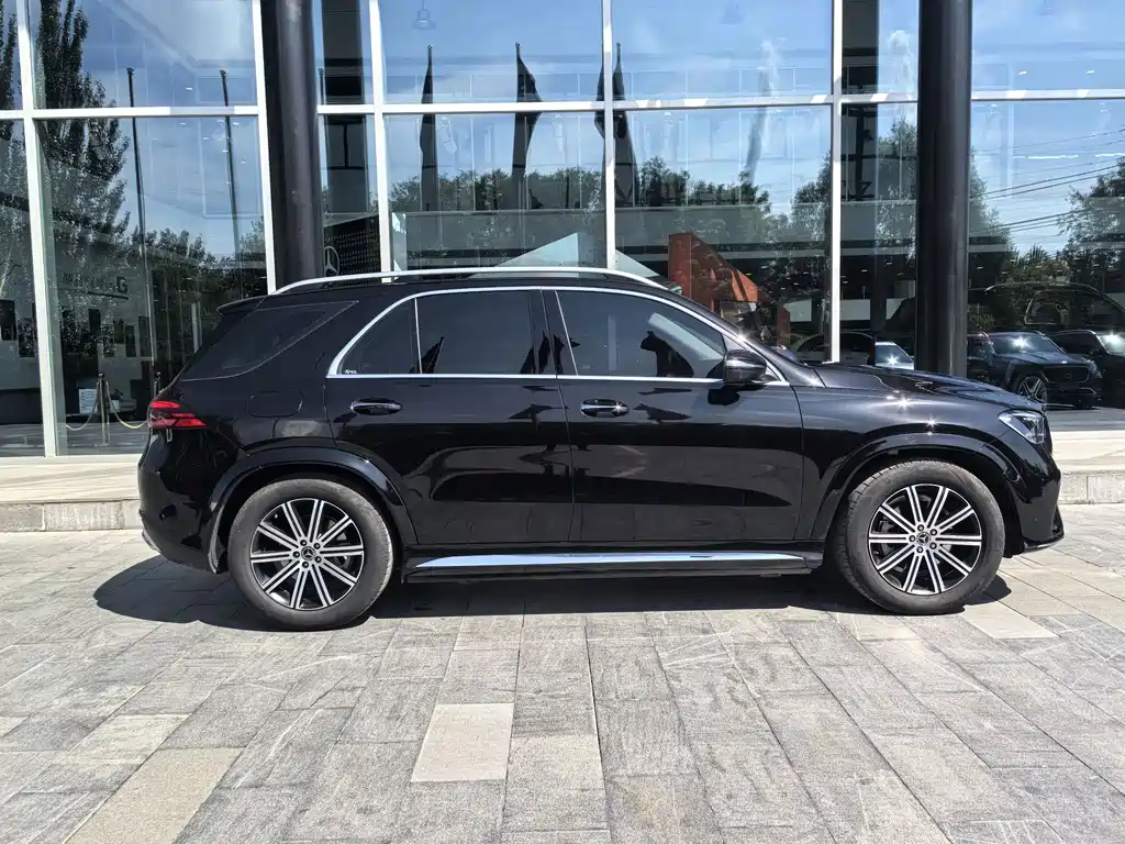 Mercedes-Benz GLE (Import) — миниатюра 5