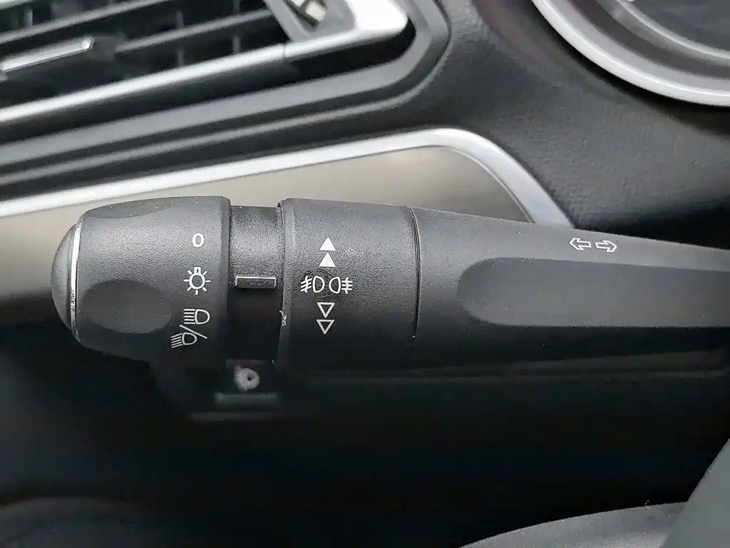 Peugeot 408 — миниатюра 21