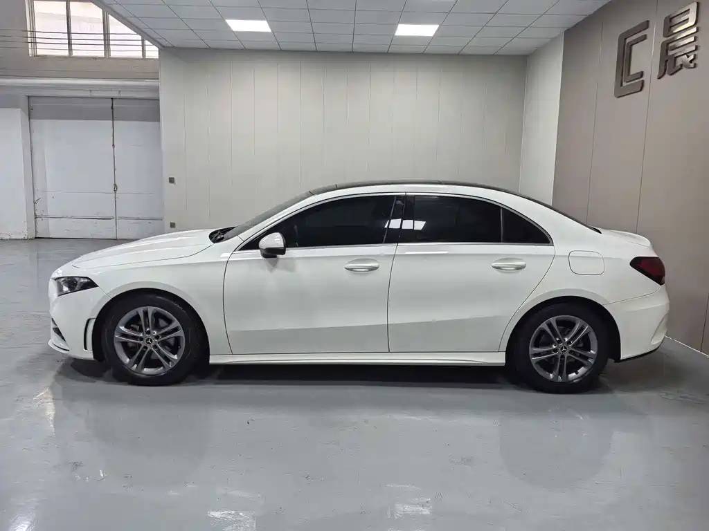 Mercedes-Benz A-Class — миниатюра 7