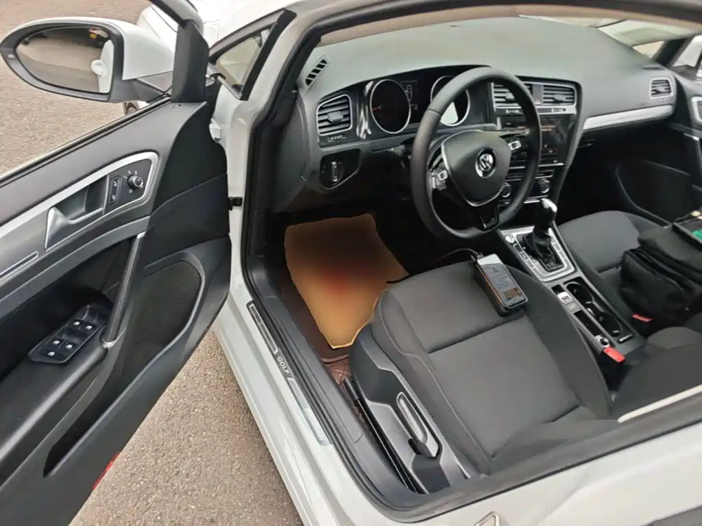 Volkswagen Golf — миниатюра 16