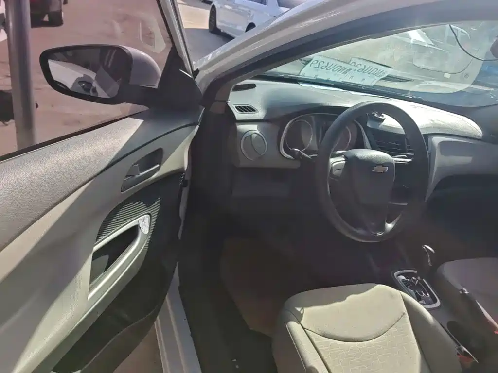 Chevrolet Sail — миниатюра 16