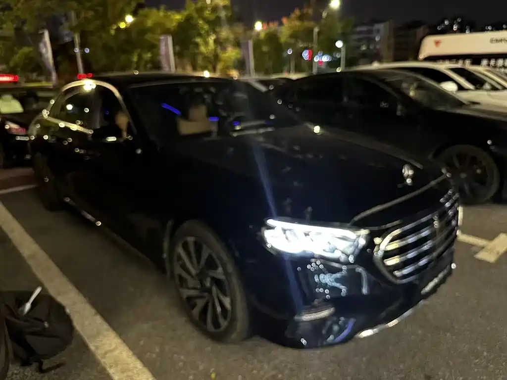 Mercedes-Benz E-Class — миниатюра 3