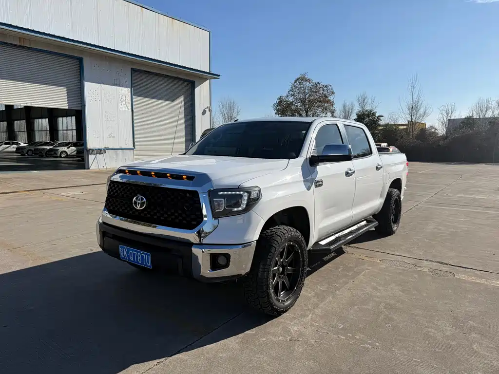 Toyota Tantu 2015