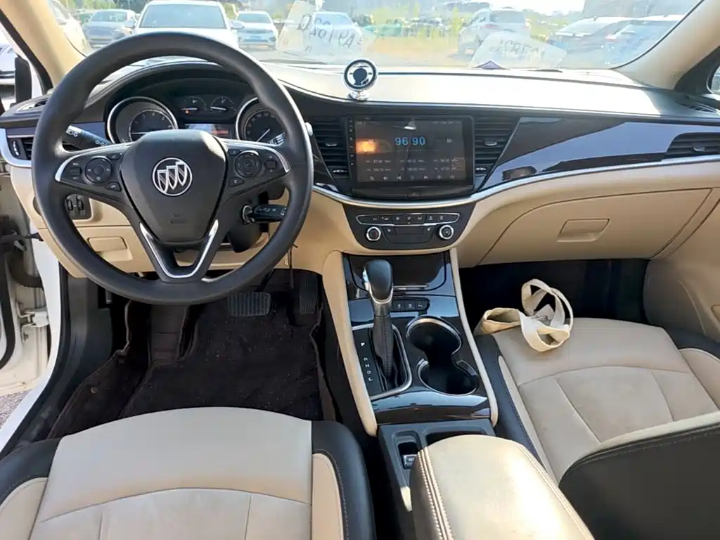 Buick Verano — миниатюра 10