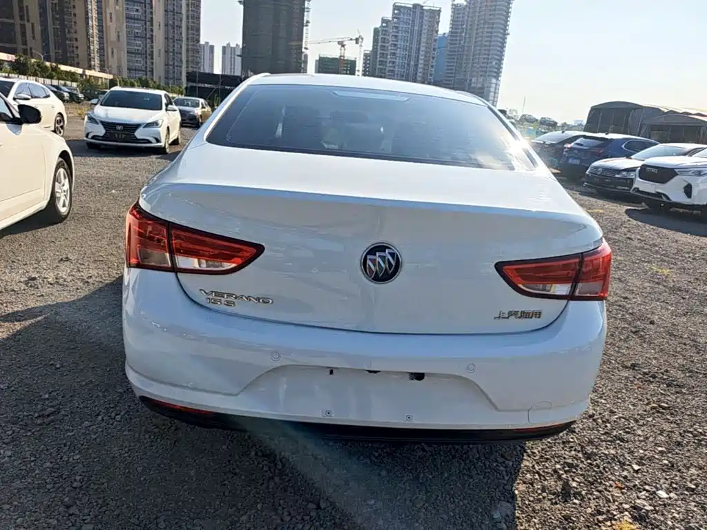 Buick Verano — миниатюра 6