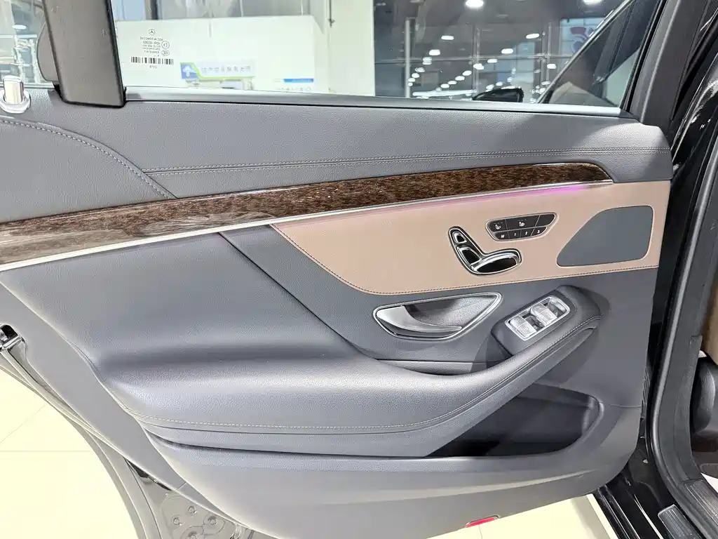 Mercedes-Benz S-Class — миниатюра 13