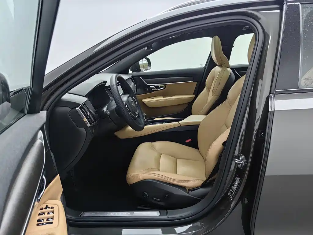 Volvo V90 — миниатюра 10