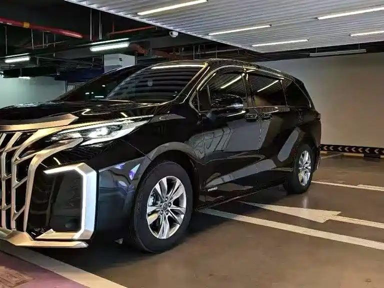 Toyota Sienna 2023