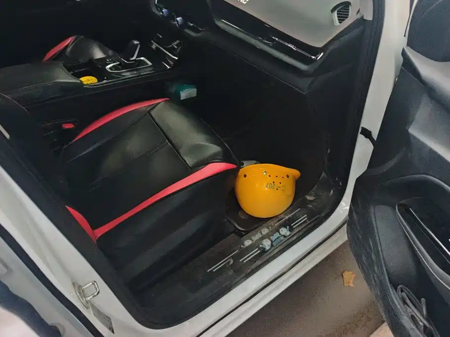 Wuling Victory — миниатюра 8