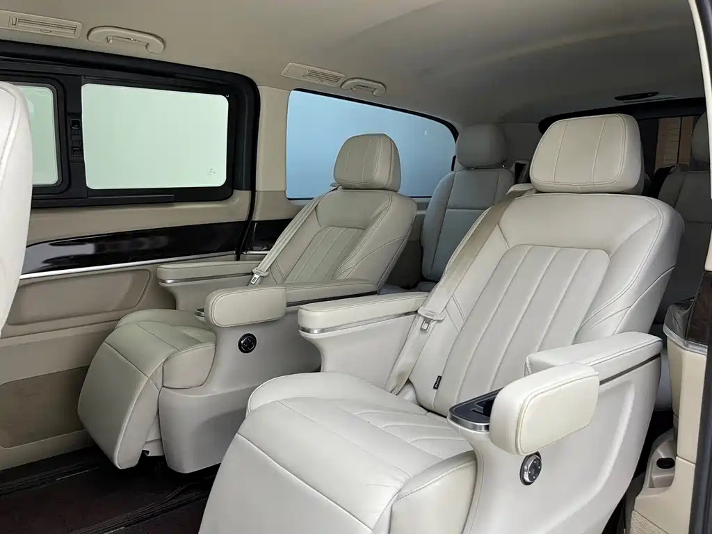Mercedes-Benz Vito — миниатюра 7