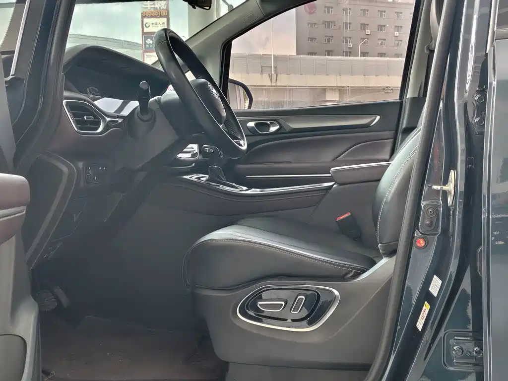GAC Motor Trumpchi M6 — миниатюра 9