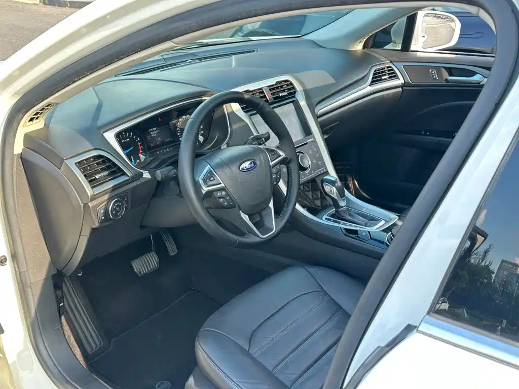 Ford Mondeo — миниатюра 5