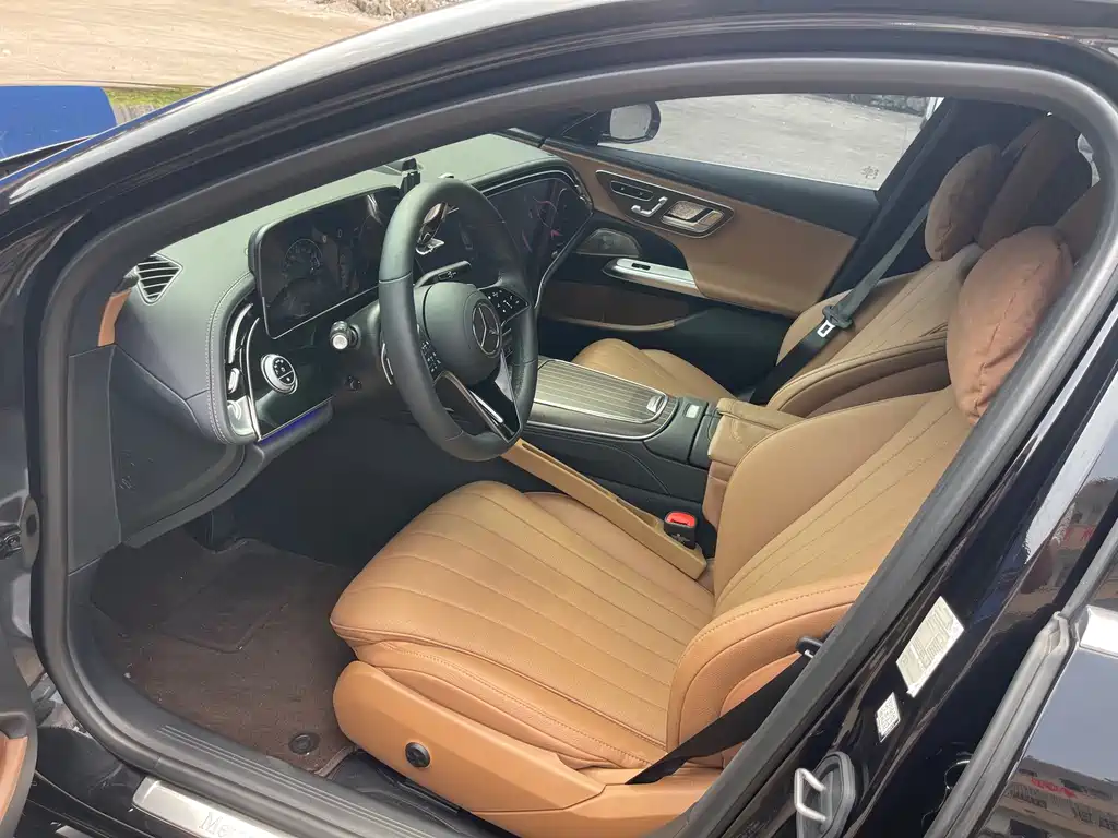Mercedes-Benz E-Class — миниатюра 9