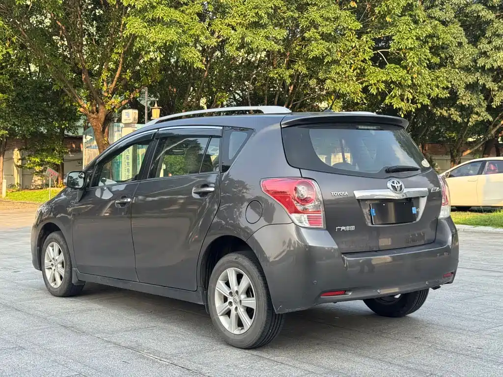 Toyota Verso — миниатюра 16