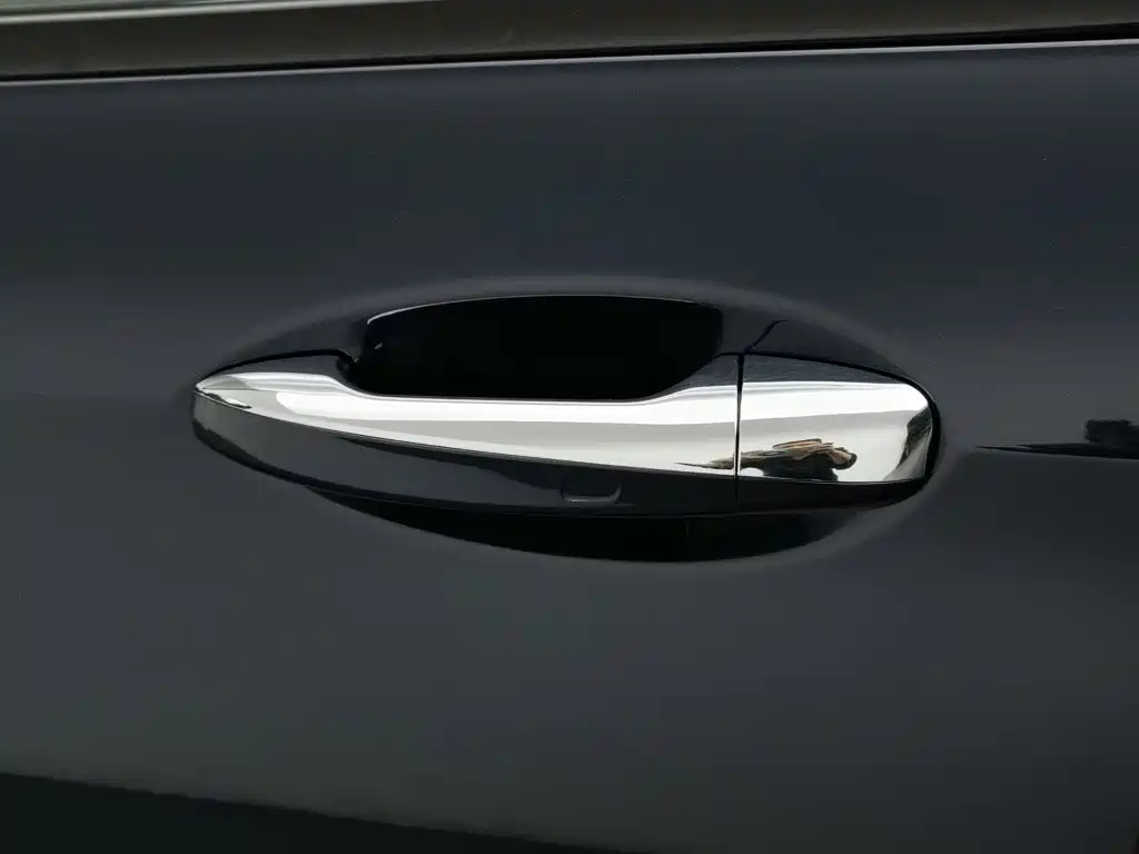 Mercedes-Benz E-Class (Import) — миниатюра 18