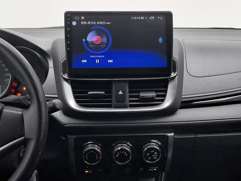 Toyota Yaris L — миниатюра 12