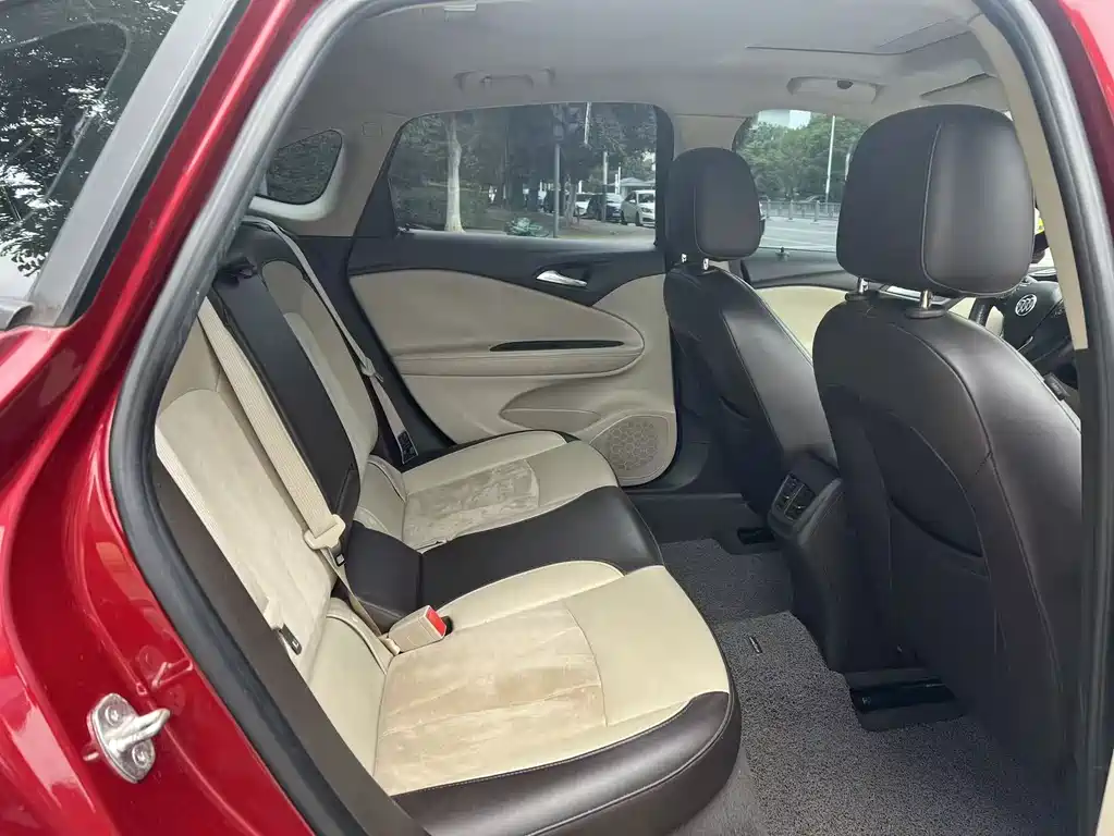 Buick Verano — миниатюра 10