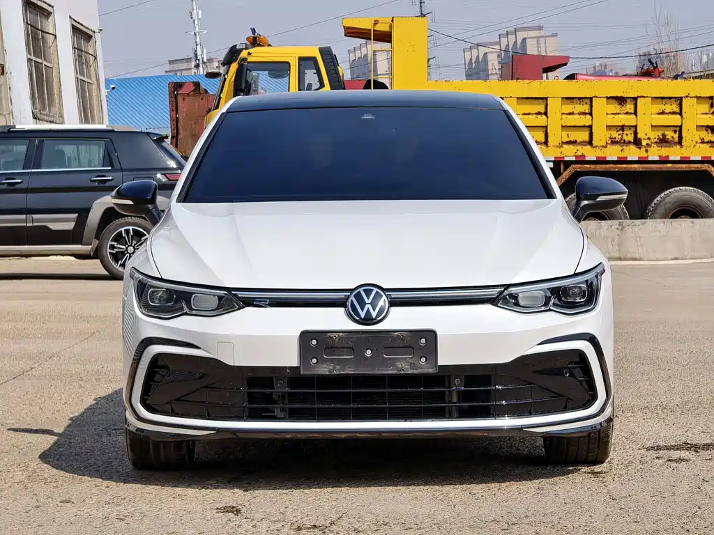 Volkswagen Golf 2023