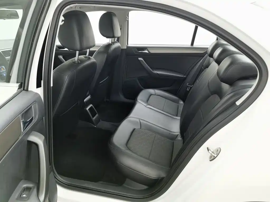 Volkswagen Santana — миниатюра 15