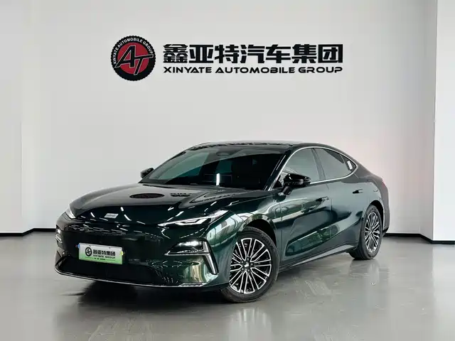 2025 Geely Galaxy Xingyao 8