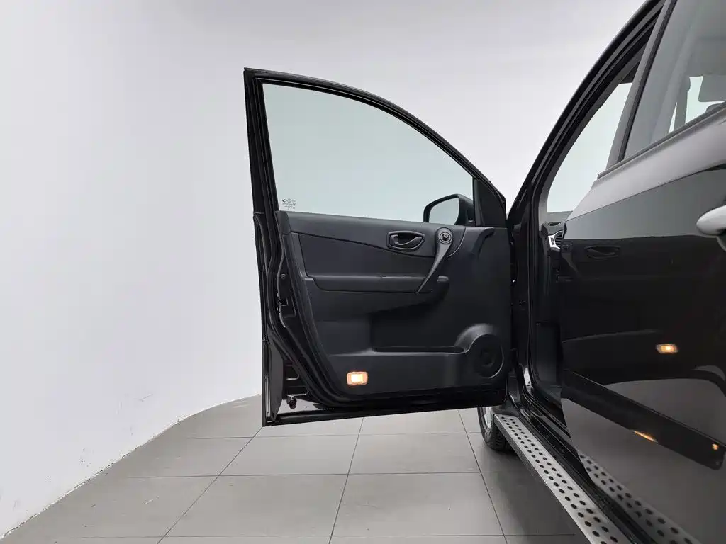 Renault Koleos (Import) — миниатюра 8