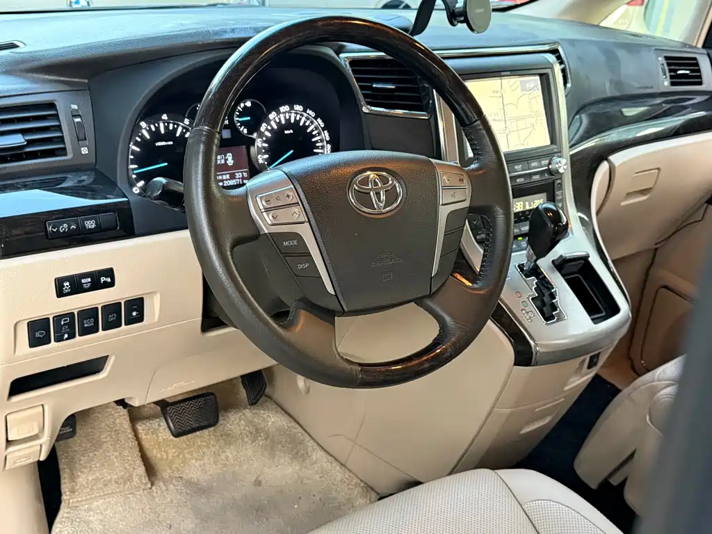Toyota Alphard 2012 3.5L Luxury