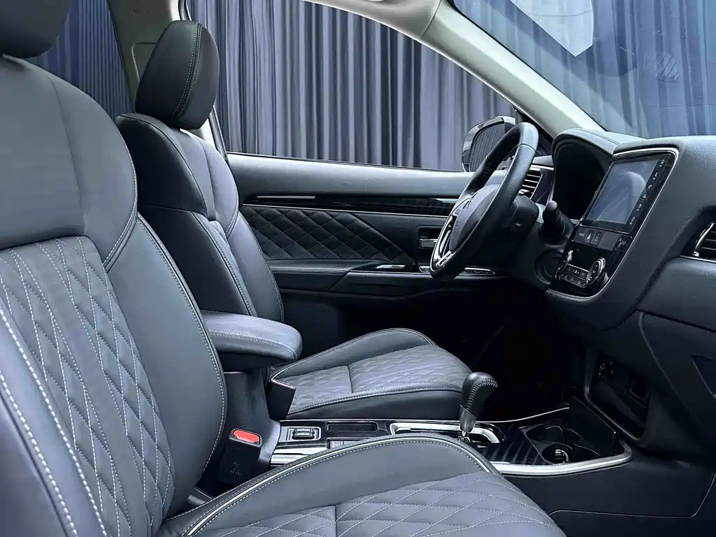 Mitsubishi Outlander 2021 2.0L Enjoy 5 мест