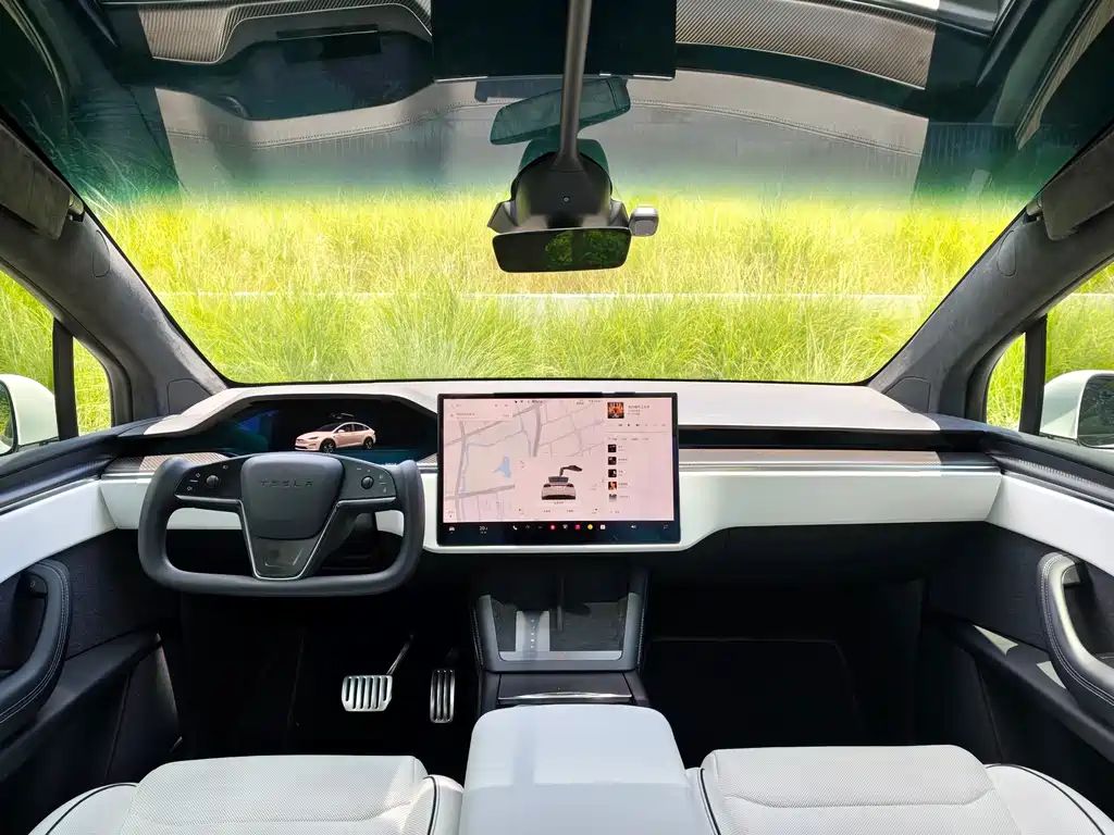 Tesla Model X 2023 Plaid