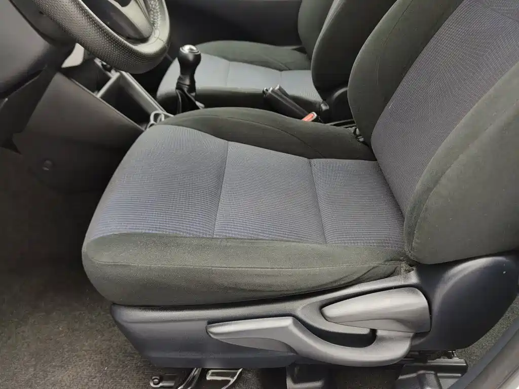 Toyota Yaris L — миниатюра 20
