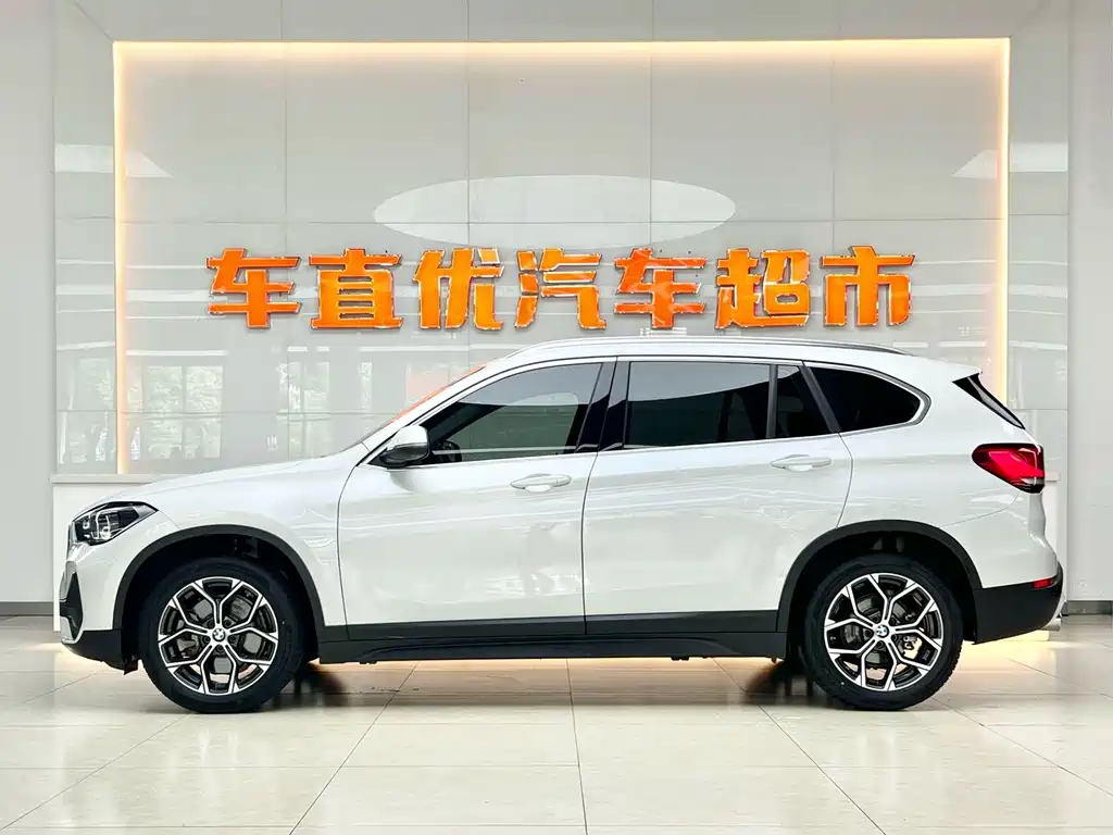 BMW X1 2022 sDrive25Li Lead