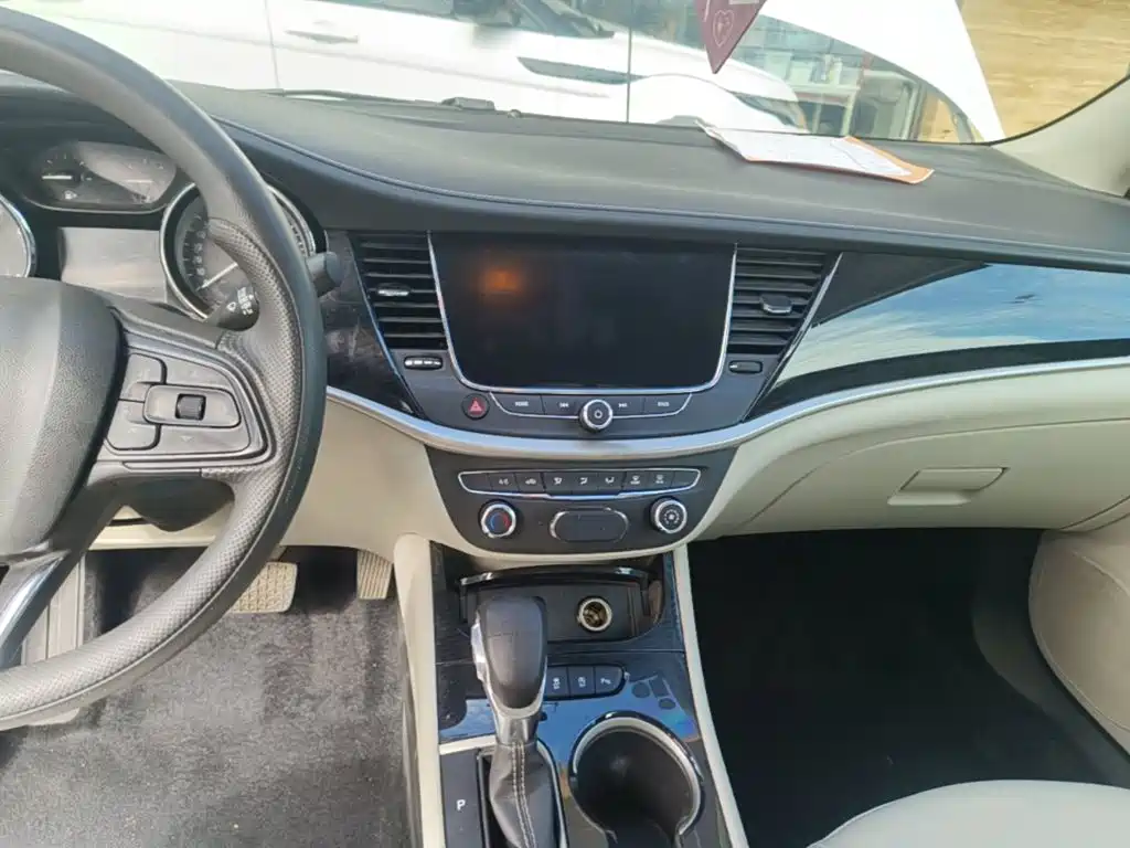 Buick Verano — миниатюра 13