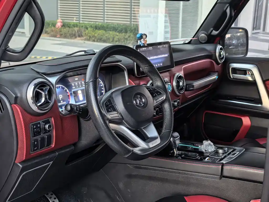BAIC BJ40 2019 PLUS 2.3T AT Premium VI