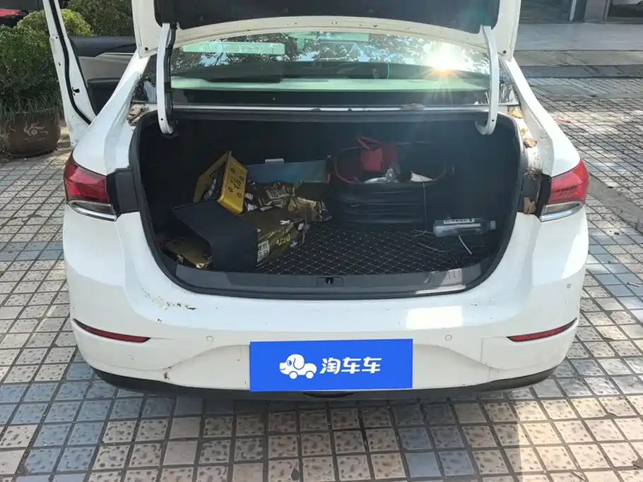 Buick Excelle — миниатюра 4