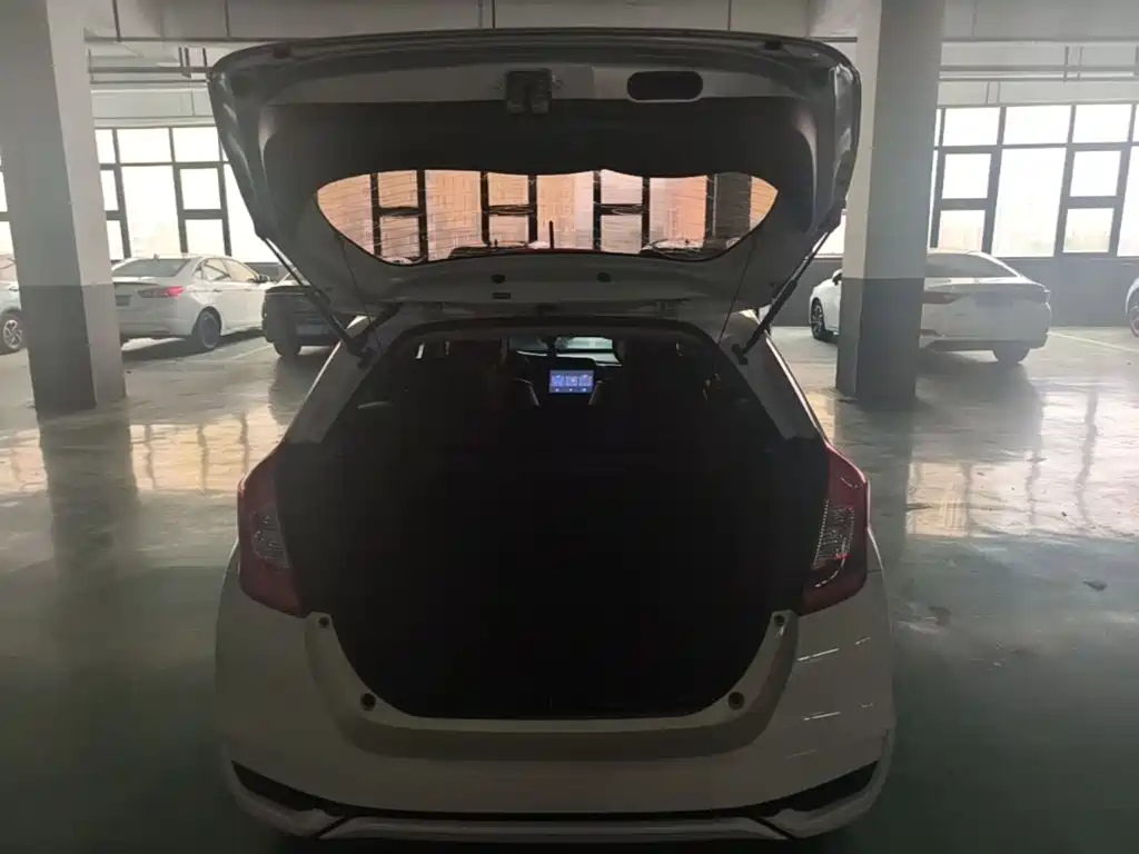 Honda Fit — миниатюра 15
