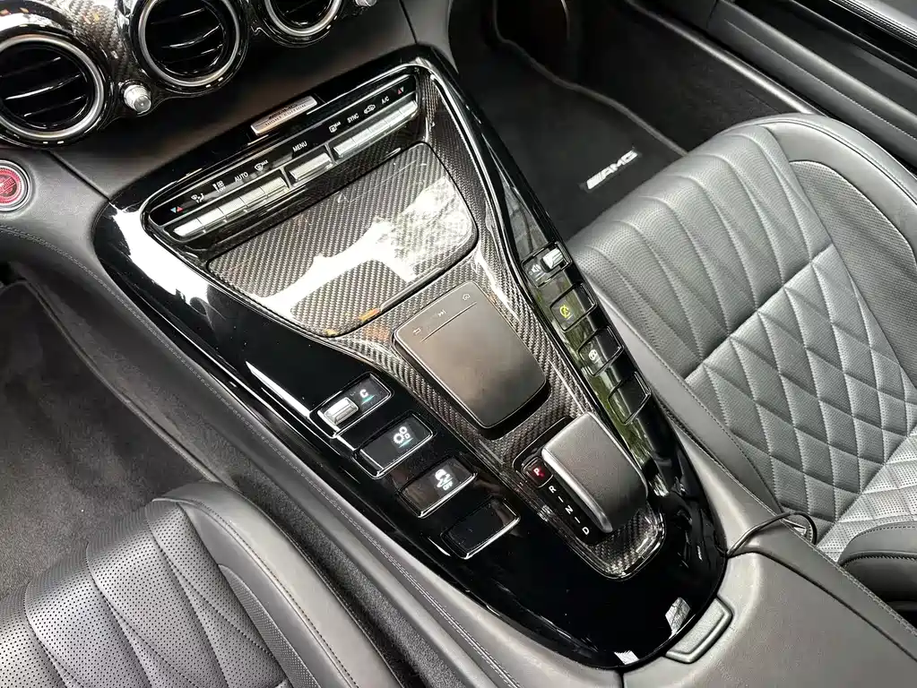 MERCEDES-BENZ AMG GT